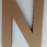 Lettre N en carton