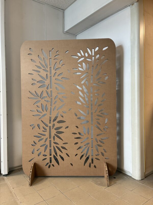 Paravent-cloison-en-carton-118-x-168-cm-modele-BAMBOU-Crea-MaryBo-Cartonkitevents